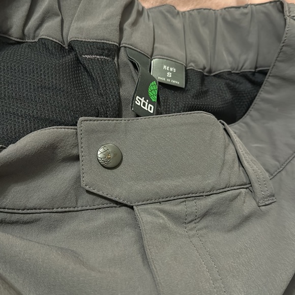Men’s Stio Grey Technical Shorts Size Sm. - Picture 3 of 4